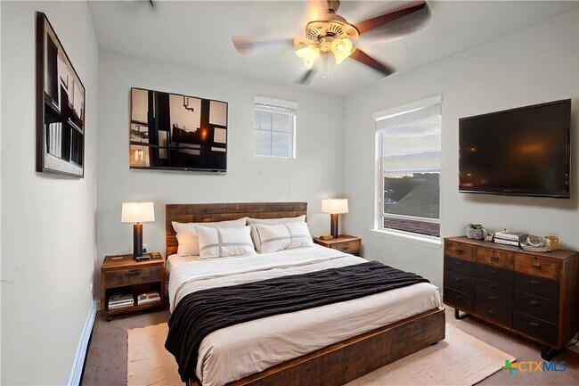 Building Photo - 16012 McAloon Way