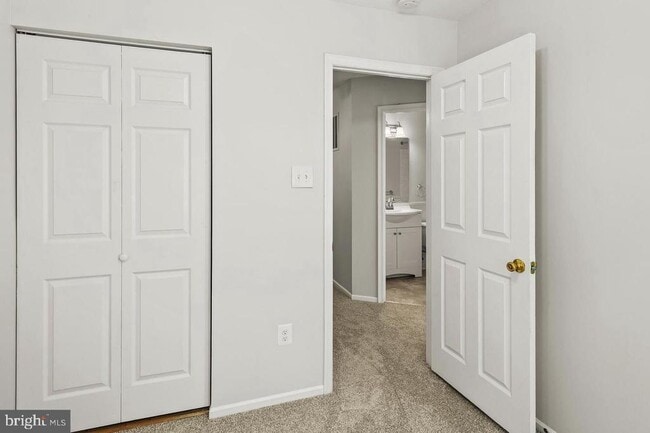 Building Photo - 7000 Ducketts Ln