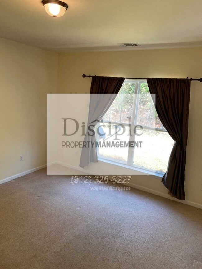 Building Photo - 169 Regency Cir