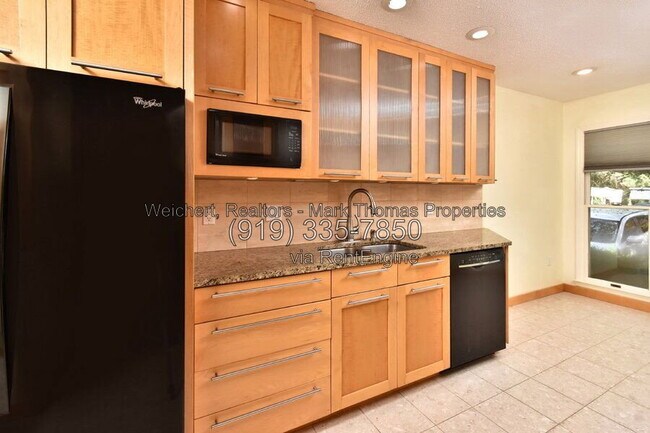 Building Photo - 102 Mallard Ct
