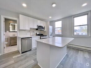 Building Photo - 311 5th St