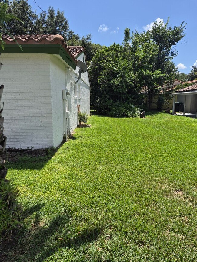 Building Photo - 10509 Montpelier Cir
