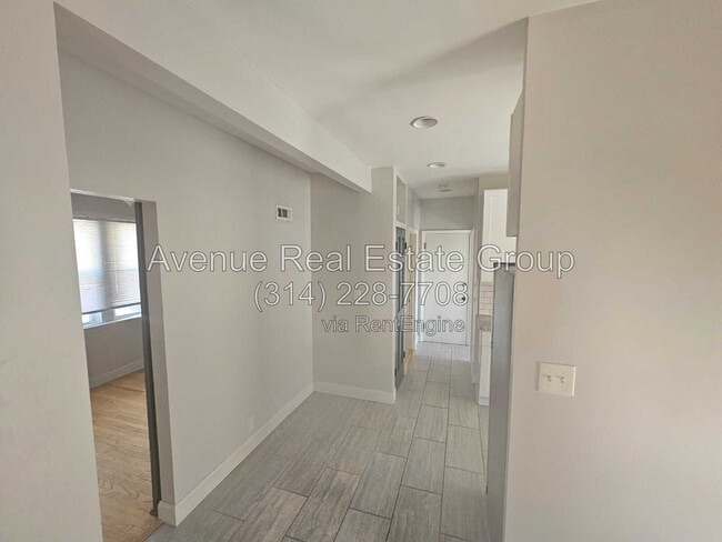 Building Photo - 4634 Ray Ave