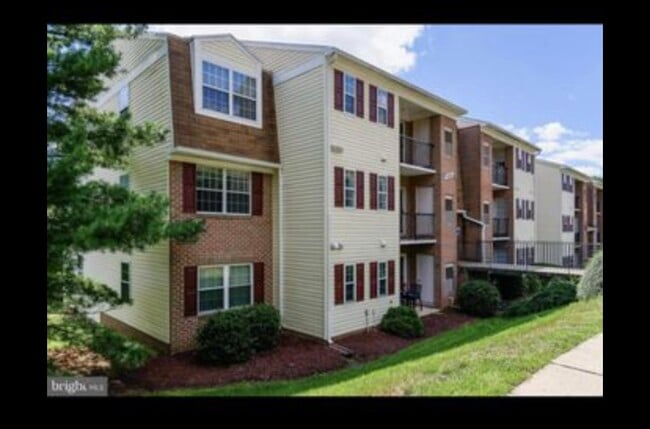 Building Photo - 14901 Rydell Rd