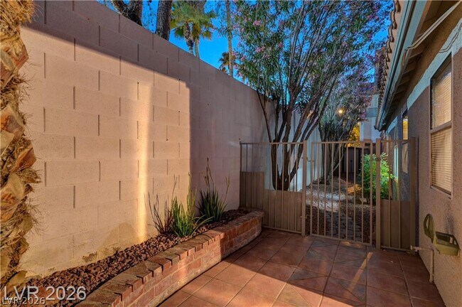 Building Photo - 2283 Ramsgate Dr