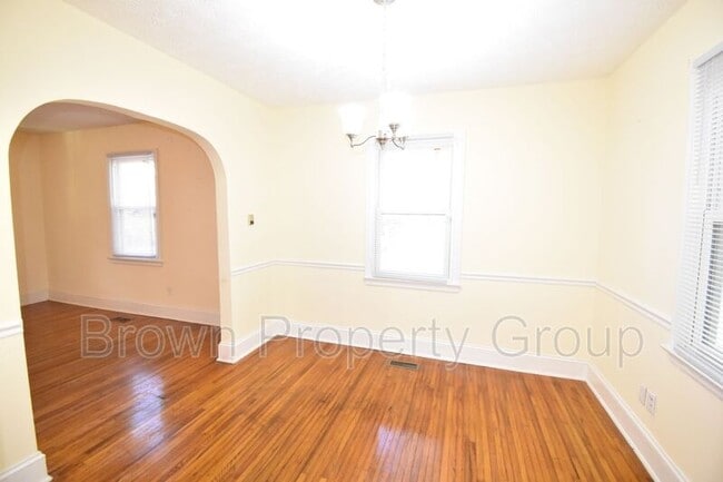 Building Photo - 618 Pearl St