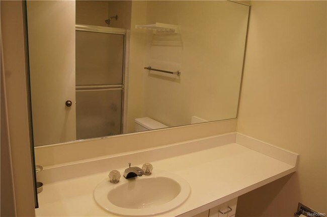 Building Photo - 5000 Town Center Dr