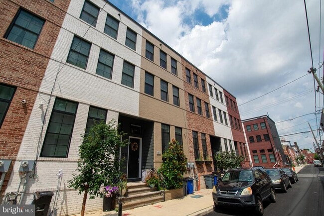 Building Photo - 607 McClellan St