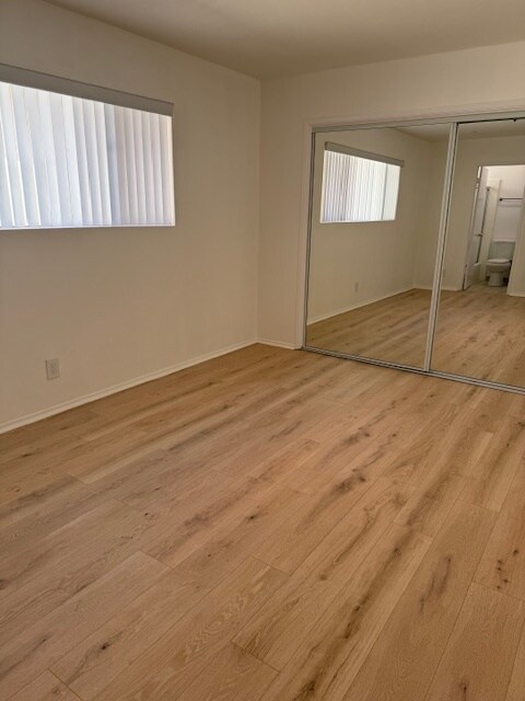 Building Photo - 559 Hyde Park Pl