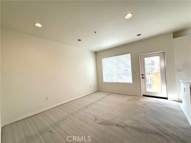 Building Photo - 6020 S Seabluff Dr