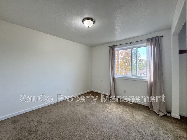 Building Photo - 992 S Palmetto St