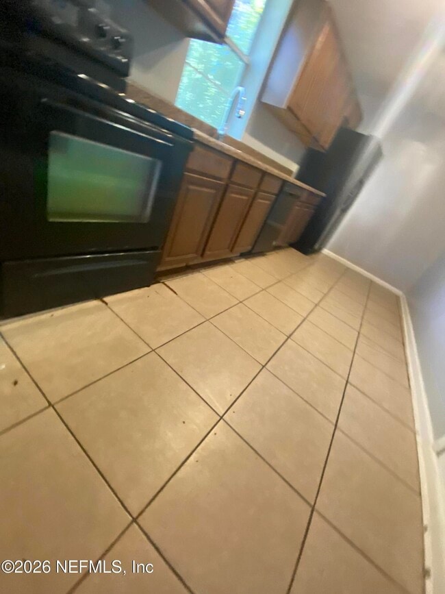 Building Photo - 13007 Atomic St