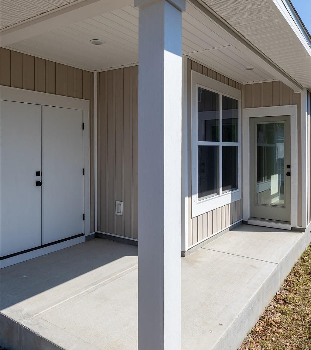 Building Photo - 511 N C St