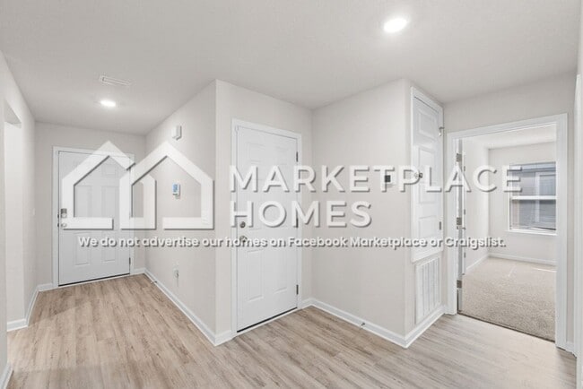 Building Photo - 7504 Delancey St