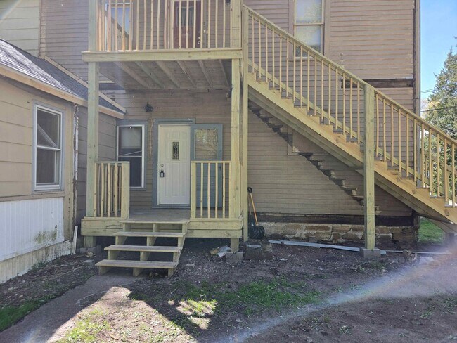 Building Photo - 2123 4th St
