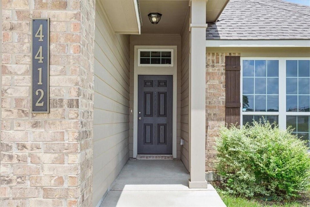 Building Photo - 4412 S Fork Ranch Rd