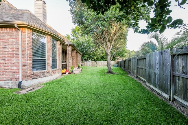Building Photo - 17007 Thomastone Ln