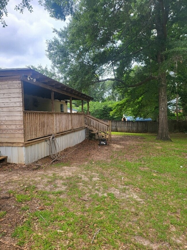 Building Photo - Pecan View