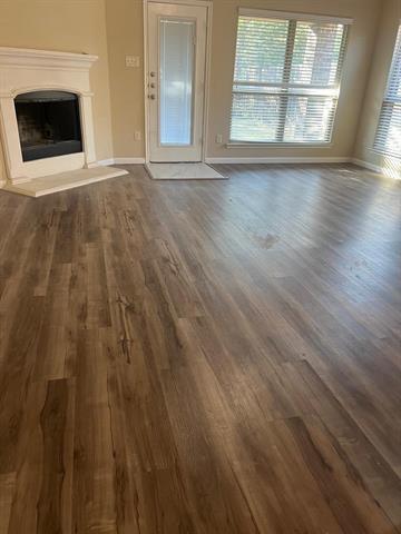 Building Photo - 930 English Ivy Dr