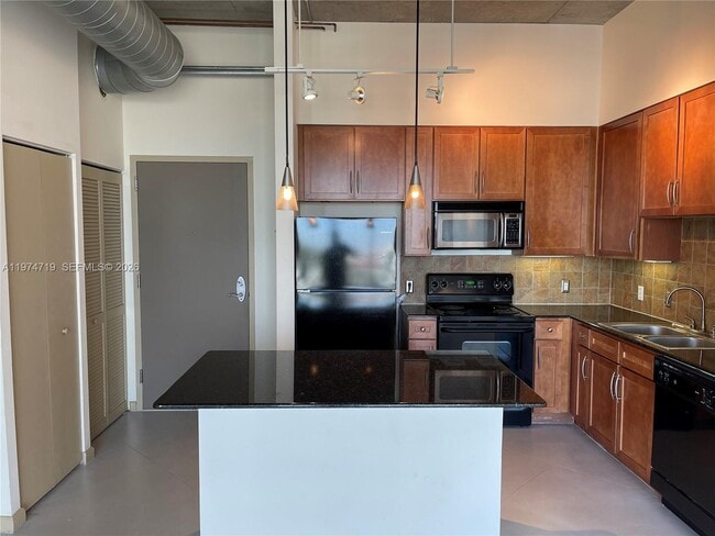 Building Photo - 2001 S Biscayne Blvd