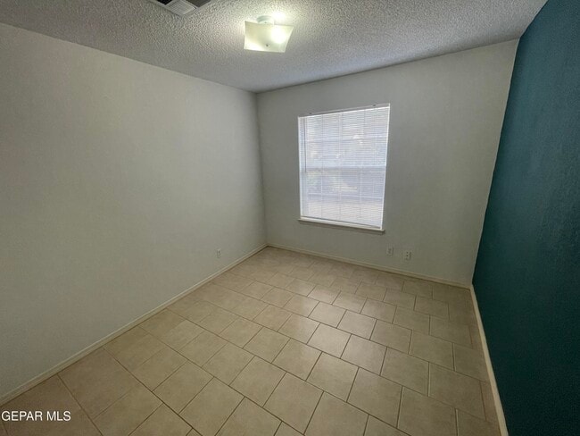 Building Photo - 11785 Snow Hawk Dr