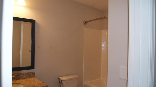 Building Photo - 375 Niblick Dr