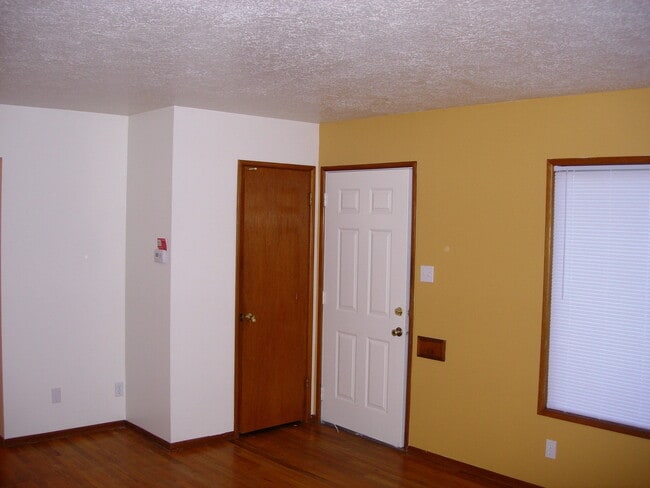 Building Photo - Charming 3 Bedroom Home in North Portland