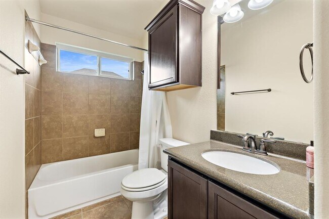 Building Photo - 1814 Sand Creek Rd