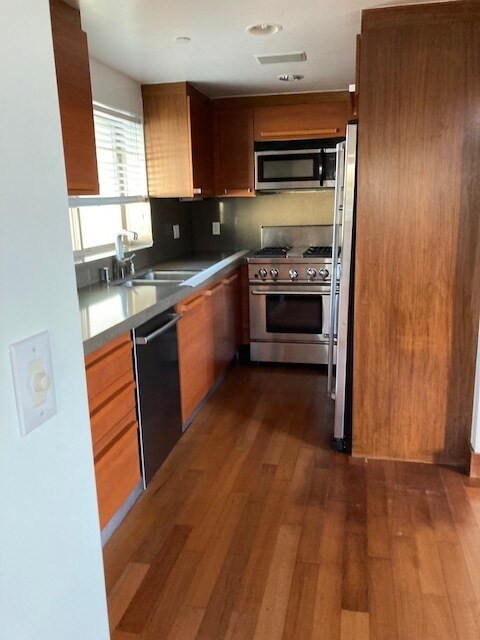 Building Photo - 1243 Franklin St