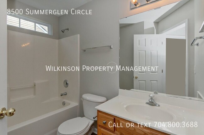 Building Photo - 8500 Summer Glen Cir