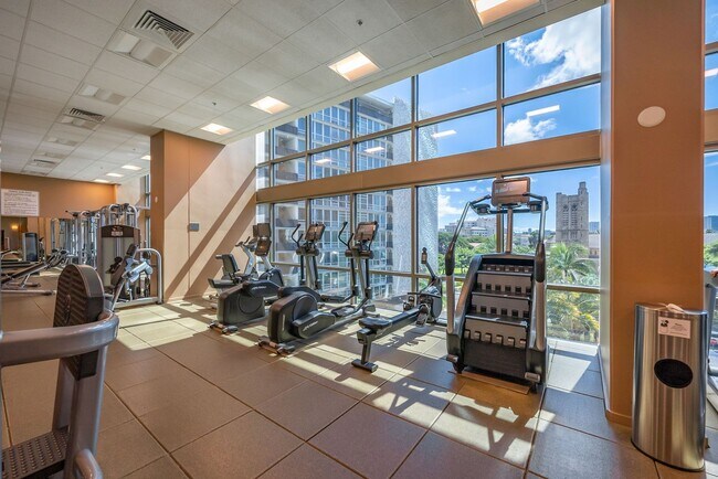 Building Photo - 2 BEDROOM CONDO UNIT IN CONVENIENT DOWNTOWN HONOLULU - CAPITOL PLACE