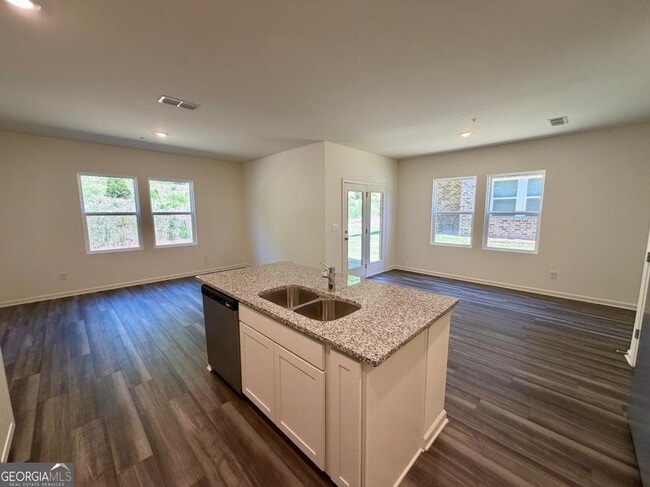 Building Photo - 1232 Fagiolo St