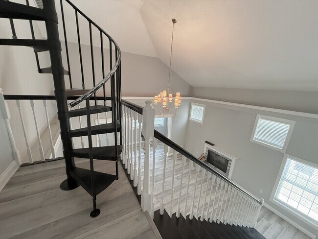 Building Photo - 7808 Bay Dr