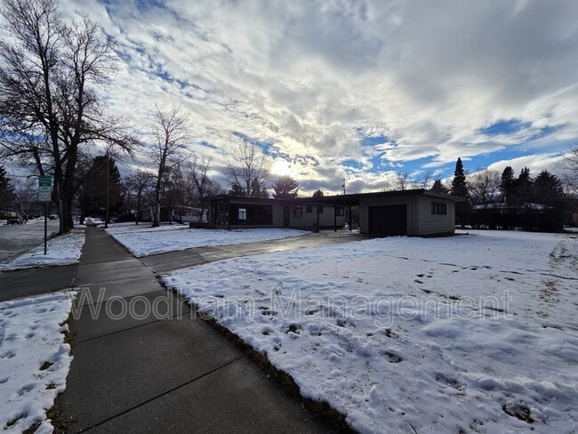 Building Photo - 621 S 14th Ave