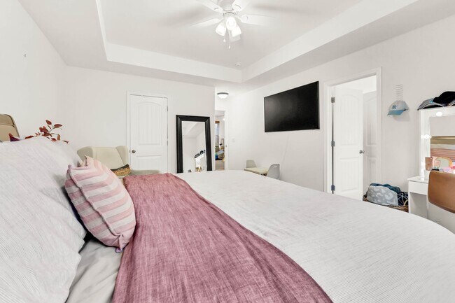 Building Photo - 1838 Patricia Dr