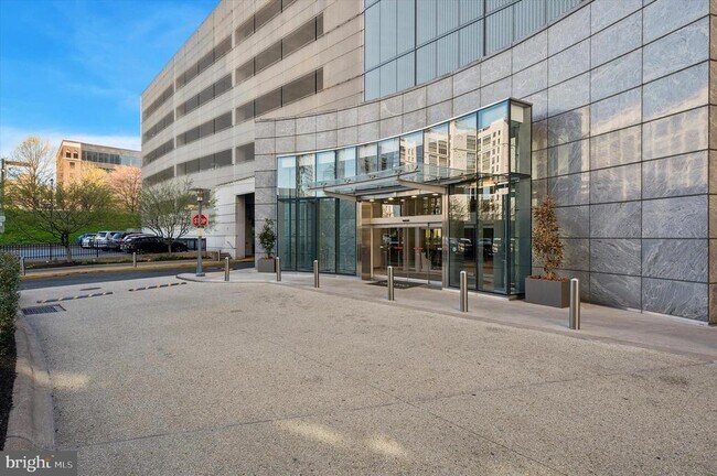Building Photo - 2101 Market St