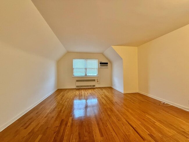 Building Photo - 203-16-203-42 42nd Ave