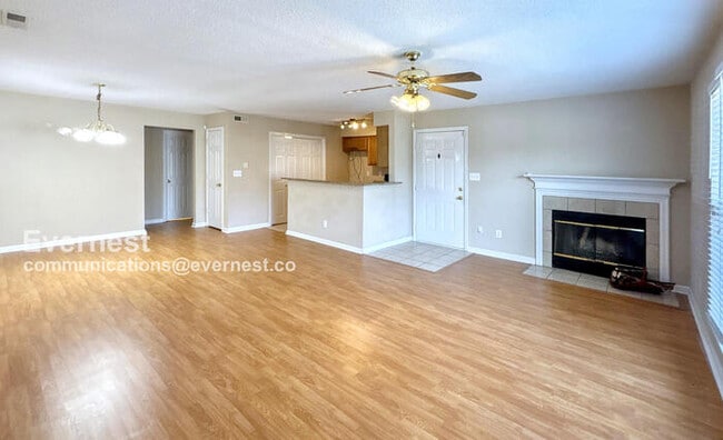 Building Photo - 319 Waters Edge Ln