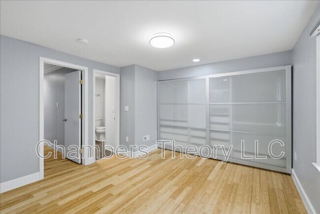 Building Photo - 5713 Independence Cir