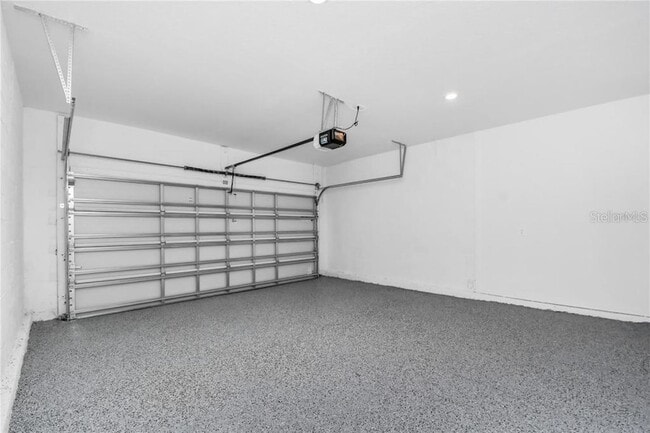Building Photo - 401 Bogey Dr