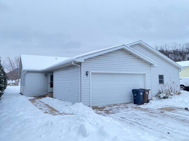 Building Photo - 1505 Well St