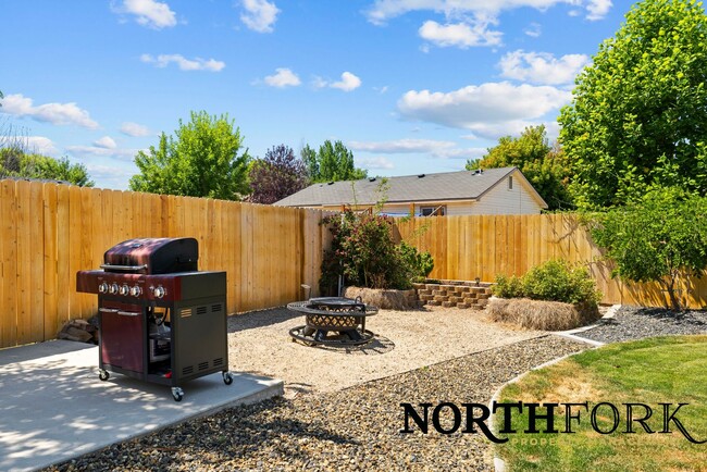 Building Photo - Quaint Nampa Home with RV/Boat Parking