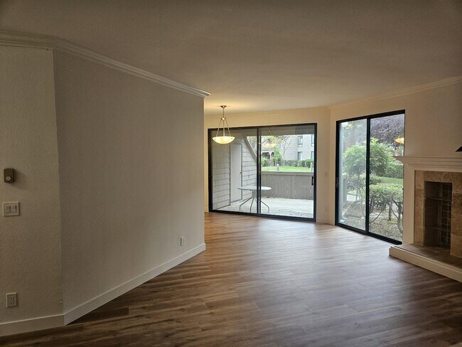 Building Photo - 55 Cove Ln