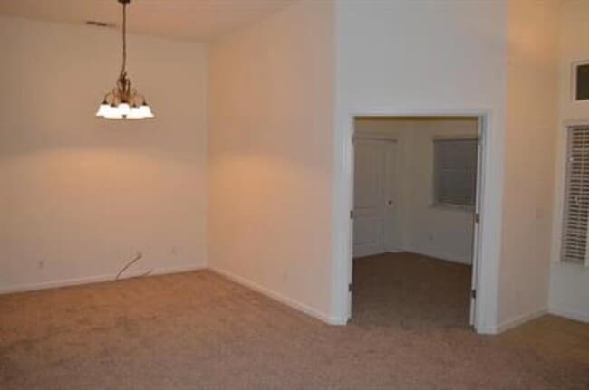 Building Photo - 2860 Blue Oak Ct