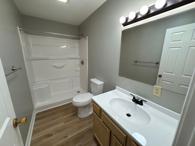 Building Photo - 1007 Northwood Dr