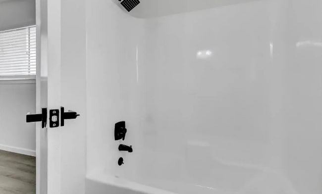 Building Photo - 108 Sparrow Way