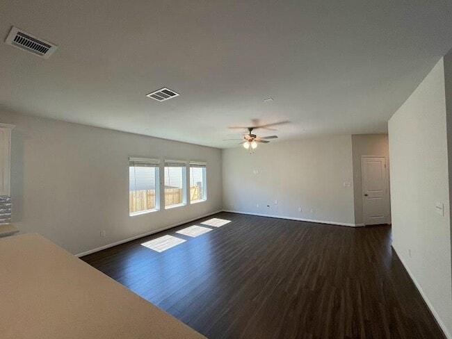 Building Photo - 256 Crystal Brook Dr