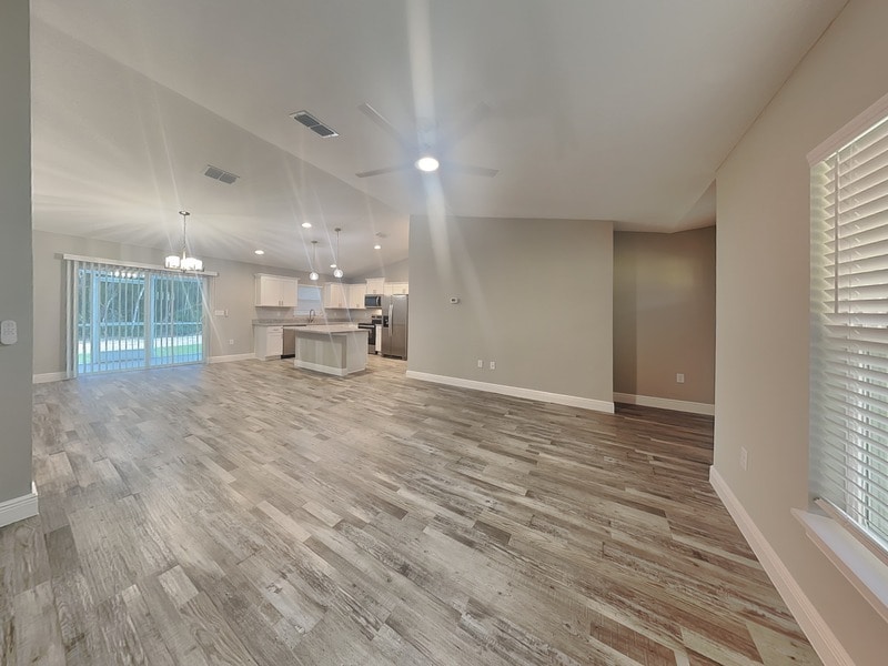 Building Photo - 13 Locust Loop