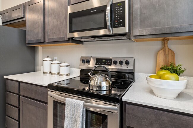 Building Photo - Wilson Creek Townhomes - Move In by 7/31 a...