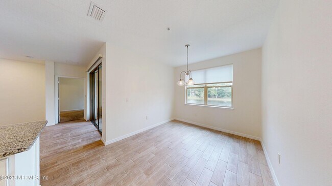 Building Photo - 585 Orchard Pass Ave